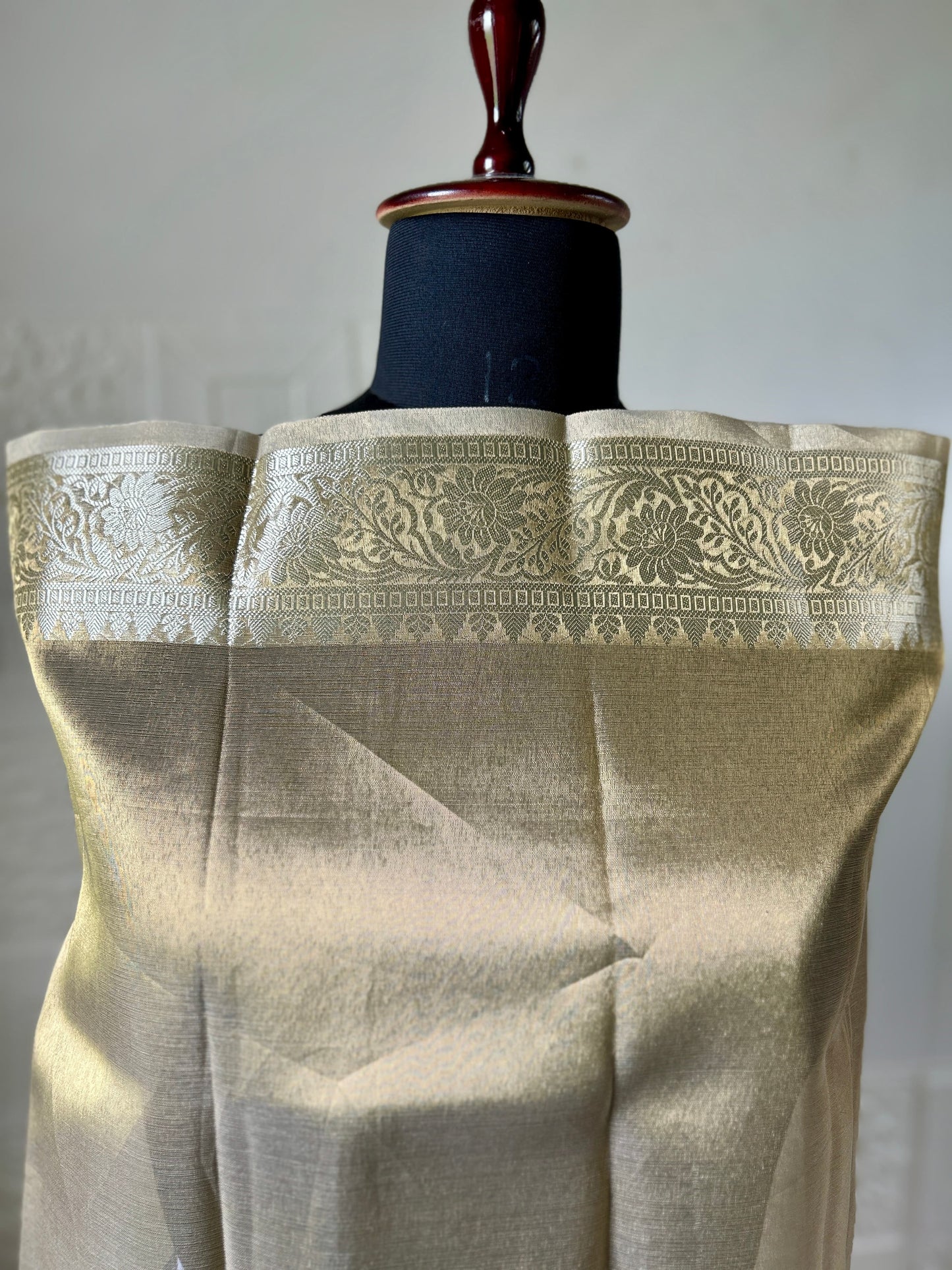 Gold tissue with threadwork butta banarasi silk saree Niaura