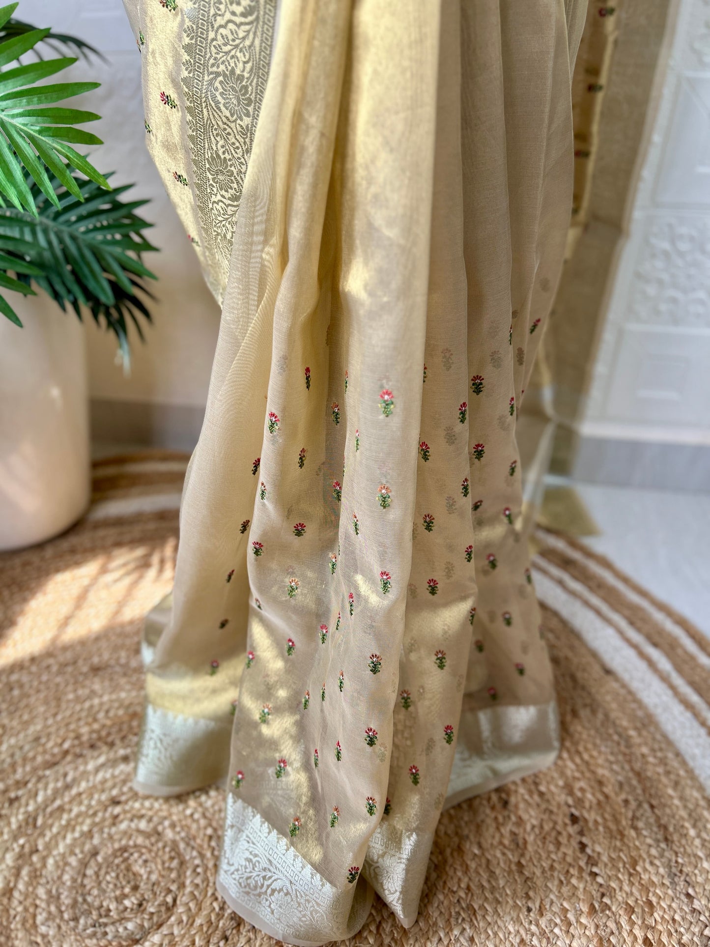 Gold tissue with threadwork butta banarasi silk saree Niaura