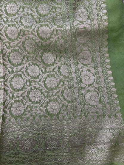 Green pure georgette banrasi silk saree Niaura