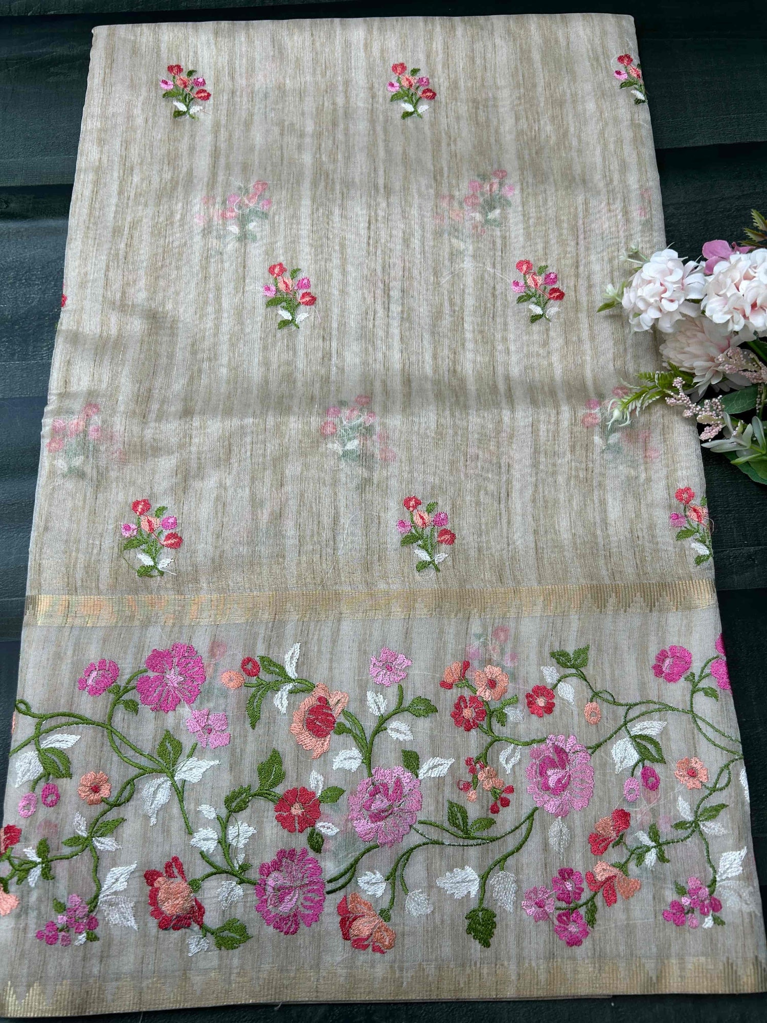 Cream threadwork tusser banarasi silk saree Niaura