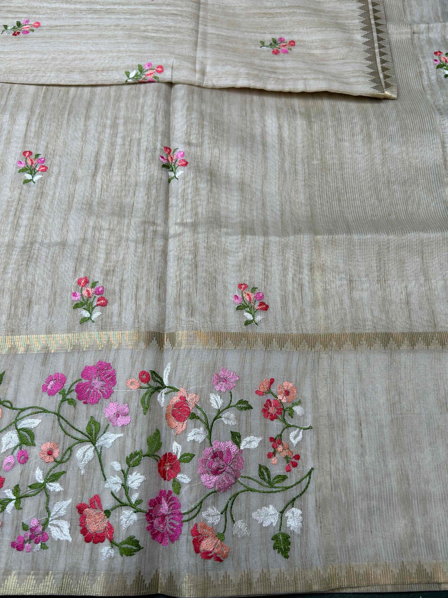 Cream threadwork tusser banarasi silk saree Niaura