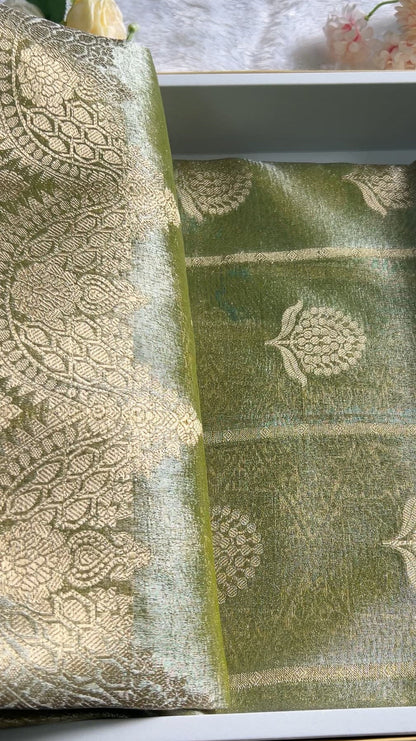 Green tissue scallop boarder banarasi silk saree Niaura