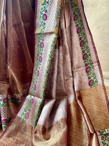 crushed tissue saree pallu Zari detail